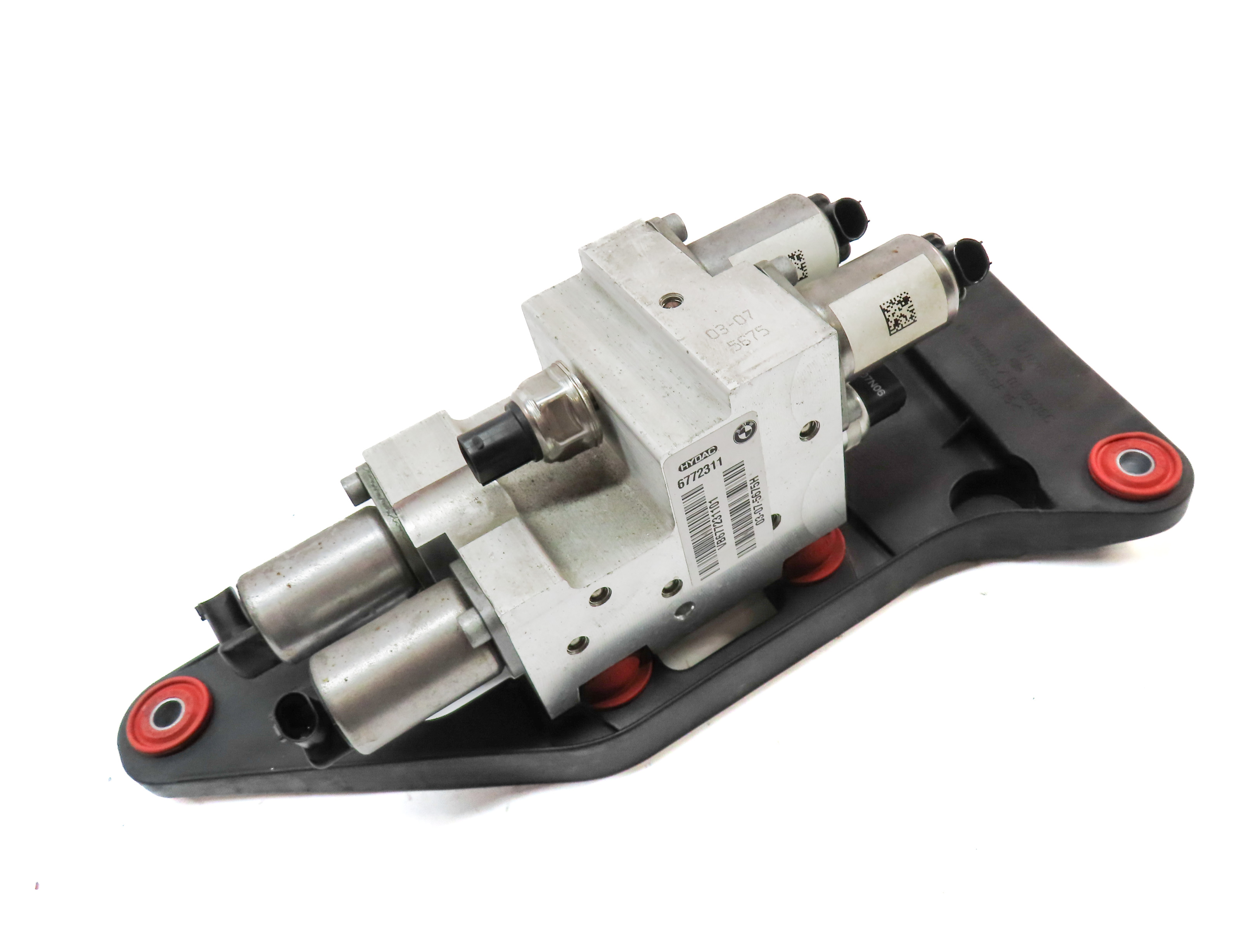 2007 BMW X5 (E70) 4.8L (N62) ENGINE DYNAMIC DRIVE HYDRAULIC PUMP VALVE BLOCK — exact item pictured
